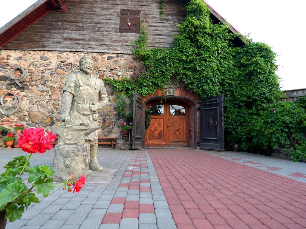 Pie Veca Kaleja Hotel Daugavpils Buitenkant foto